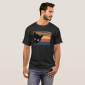 Black Cat against a Retro Sunset, Cat Love T-shirt (Voorkant volledig)