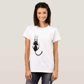 Black Cat Holding op T-shirt (Voorkant volledig)