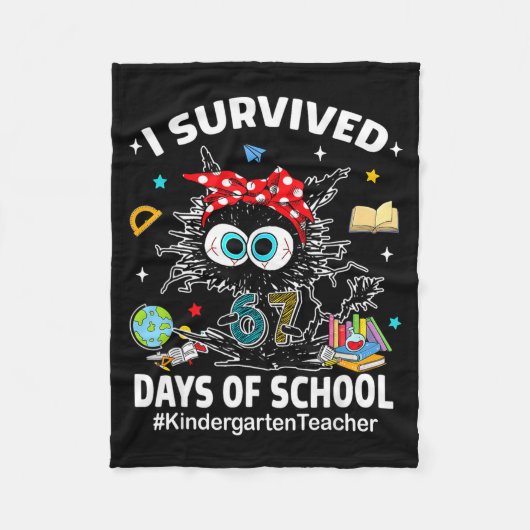 Black Cat I Survived 67 Days Of School Kindergarte Fleece Deken (Voorkant)