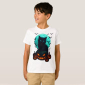 Black Cat on Pumpkins under Full Moon – Spooky Hal T-shirt (Voorkant volledig)