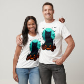 Black Cat on Pumpkins under Full Moon – Spooky Hal T-shirt (Unisex)