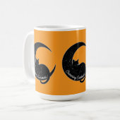 Black Cat on the Crescent Moon: Charm of Darkness Koffiemok (Voorkant links)