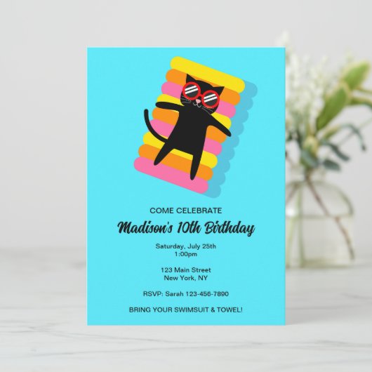 Black Cat Pool Party Uitnodiging voor verjaardag (Staand voorkant)