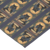 Black Cat Reading A Book Of Solstice Spells Tafelkleed (Gekanteld)