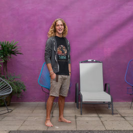 Black Cat Sunset: Een reis naar BLOEIEN T-shirt