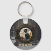 Black Cat Sunset: Een reis om te gedijen Sleutelhanger (Achterkant)