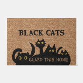 Black Cats Guard This Home Deurmat (Voorkant)