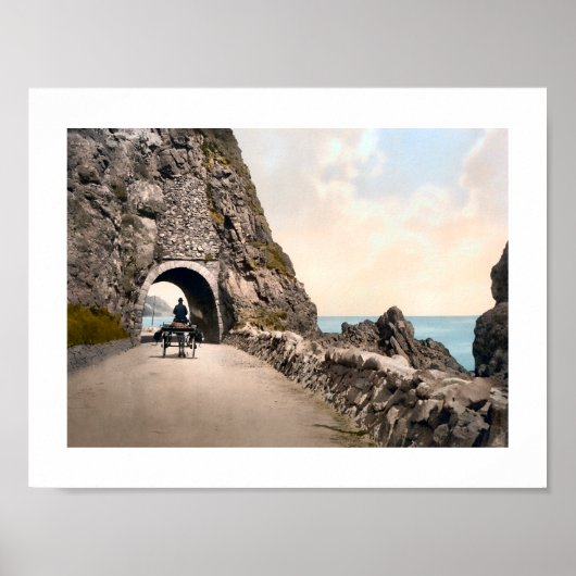 Black Cave Tunnel, County Antrim, Ierland Poster (Voorkant)
