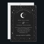 Black Celestial Arched Wedding Invitation Kaart<br><div class="desc">Een hemelse maan en ster thema bruiloft uitnodiging met een zwarte achtergrond en witte tekst met elementen. Je kunt ook je eigen foto aan de achterkant toevoegen. Pas de kleur van het sterpatroon,  achtergrond,  boogvulling en maanelement aan!</div>