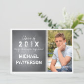 Black Chalkboard Graphic Guy Graduation Party Kaart (Staand voorkant)