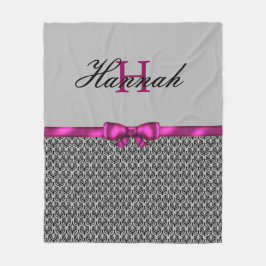 Black Chandelier Damask en Pink Bow Monogram Fleece Deken