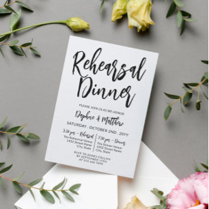 Black Charming Calligraphy Rehearsal Dinner Kaart