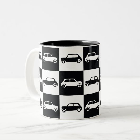 Black Checkerboard Mini Cooper Tweekleurige Koffiemok (Voorkant links)