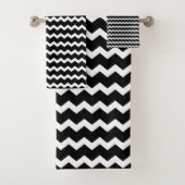 Black Chevron Bad Handdoek (Insitu)