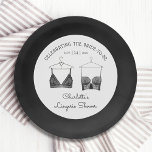 Black Chic Lace Waterverf Lingerie Vrijgezellenfee Papieren Bordje<br><div class="desc">Black Chic Lace Waterverf Lingerie Vrijgezellenfeest Papieren Borden Tableware is uitgerust met elegante zwarte vlekken met uw persoonlijke lingerie-partij,  panty party of vrijgezellenfeest in elegant script. Personaliseer door de tekst in de verstrekte tekstvakjes uit te geven. Creëer door ©Evco Studio www.zazzle.com/store/evcostudio</div>