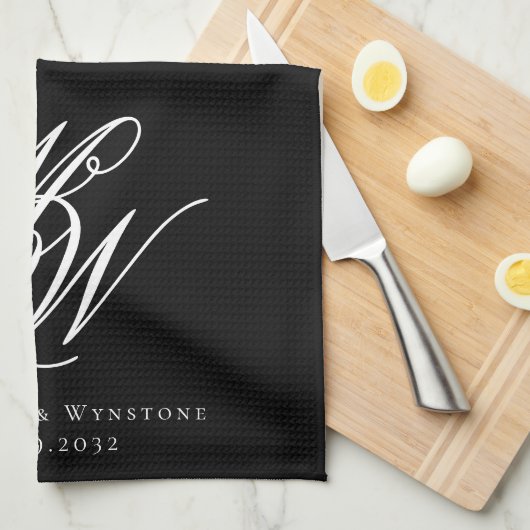 Black Chic Monogram Wedding Theedoek (Quarter Fold)