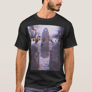 Black Cloak Figuur in begraafplaats T-shirt