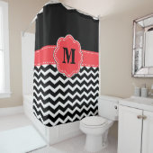 Black Coral chevron Monogram Douchegordijn (In situ)