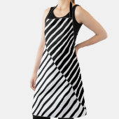 Black Crossing Stripes Schort (Insitu)