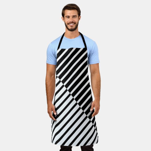 Black Crossing Stripes Schort (Gedragen)