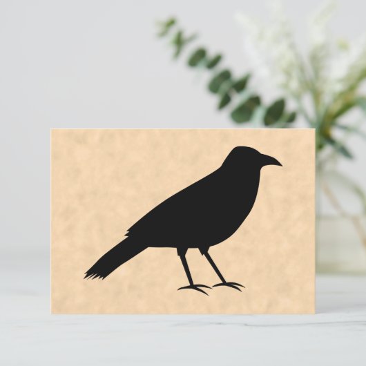 Black Crow Bird op een Parchment Pattern. RSVP Kaartje (Staand voorkant)