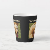 Black Custom Message Goldendole Dog Latte Mok (Voorkant)