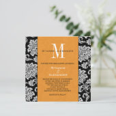 Black Damask Oranje Monogram Weddenschap Kaart (Staand voorkant)
