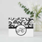 Black Damask-reactiekaart - tekst aan de kant van  RSVP Kaartje (Staand voorkant)