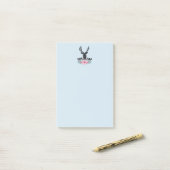 Black Deer Head met roze bloemen en bergen Post-it® Notes (Op bureau)