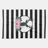 Black Deer Head met roze bloemen en bergen Theedoek (Horizontaal)