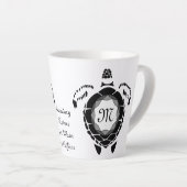 Black Diamond Zee Turtle Silhouette Monogram Latte Mok (Rechterhoek)