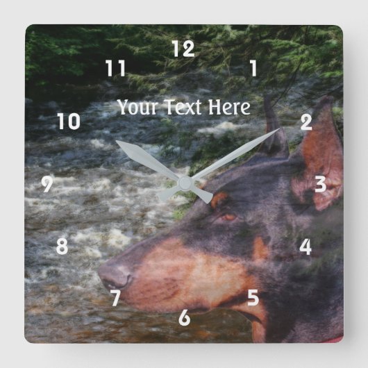 Black Doberman Pinscher Dog en Stream Vierkante Klok (Voorkant)