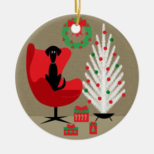 Black Dog in Mid Century Christmas Room Keramisch Ornament (Voorkant)