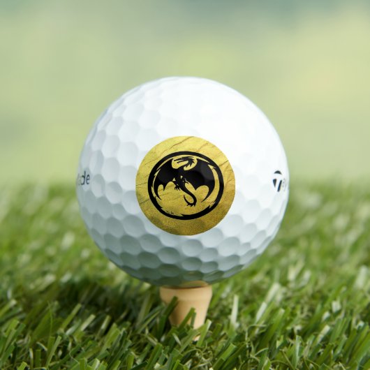 Black Dragon Gold Vein Taylor Made TP5 golfballen (Insitu Shirt)