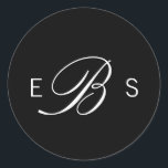 Black Elegant Monogram Circle Weddenschappen Ronde Sticker<br><div class="desc">Pas deze stijlvolle,  elegante monogram zwart-wit-weddenschappen aan. Moderne,  scherpe vormgeving met een witte tekst en een zwarte achtergrond. Alle andere overeenkomende producten kunnen in een collectie worden gevonden.</div>