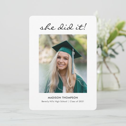 Black Elegant Script Calligraphy Afstuderen Foto Aankondiging (Staand voorkant)