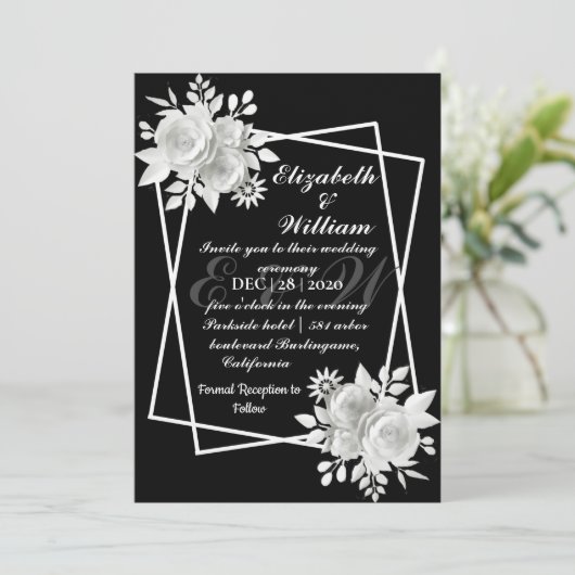 Black Elegant White Floral Wedding Kaart (Staand voorkant)