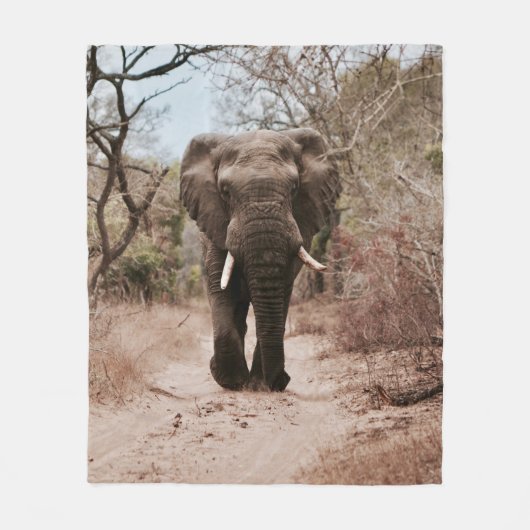 BLACK ELEPHANT WALT IN BROWN SAND FLEECE DEKEN (Voorkant)