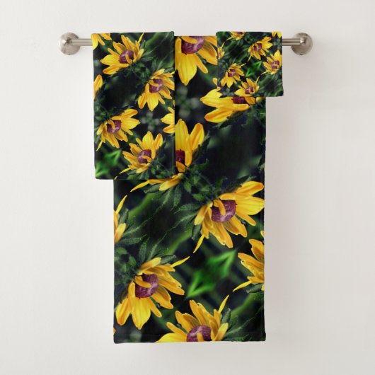 Black Eyed Susan Flower Unfolding Pattern Bad Handdoek (Insitu)