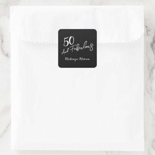 Black Fifty and Fabulous Script Birthday Vierkante Sticker (Tas)