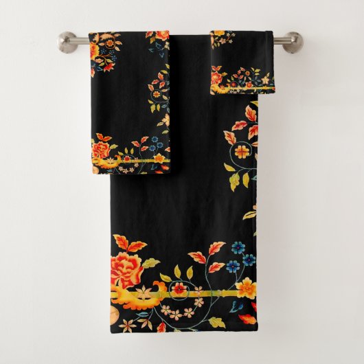 Black Floral Bad Handdoek (Insitu)
