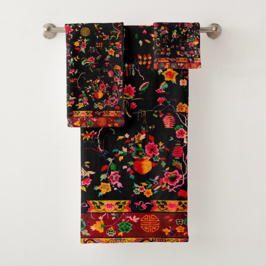 Black Floral Bad Handdoek (Insitu)
