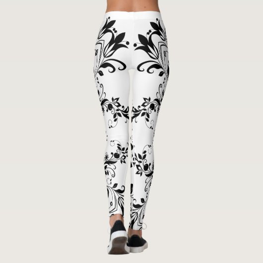 Black Floral Pattern on White Women's Workout Leggings (Achterkant)