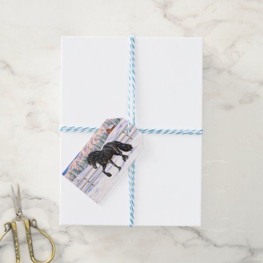 Black Friesian Draft Horse in Snow Cadeaulabel (Met Touw)