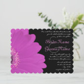 Black & Fuchsia Gerber Daisy Wedding Invitation Kaart (Staand voorkant)