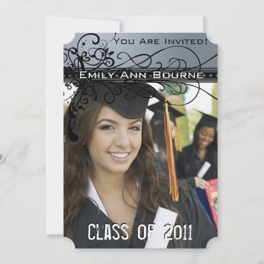 Black Funky Elegant Swirls Afstuderen Invite Kaart (Voorkant)