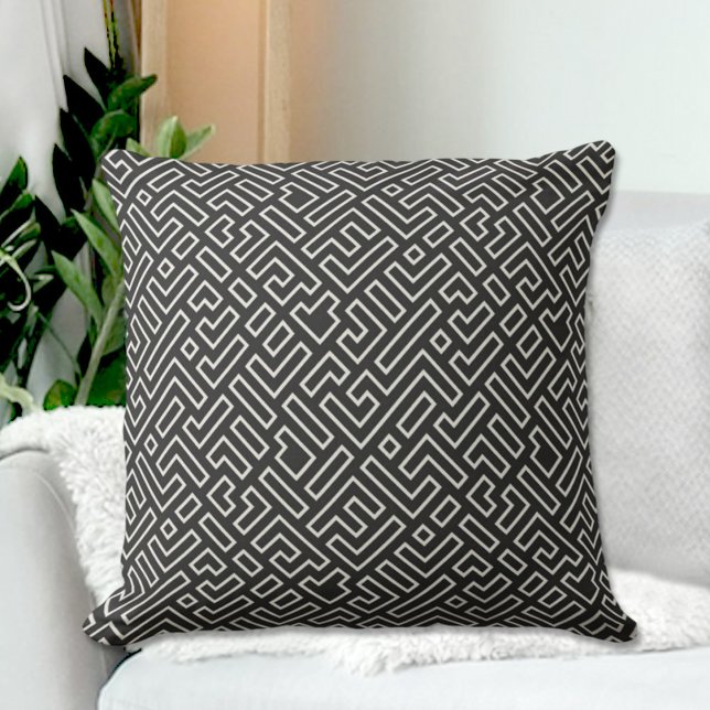 Black Geometric Pattern Throw Pillow Kussen (Creator heeft geüpload)