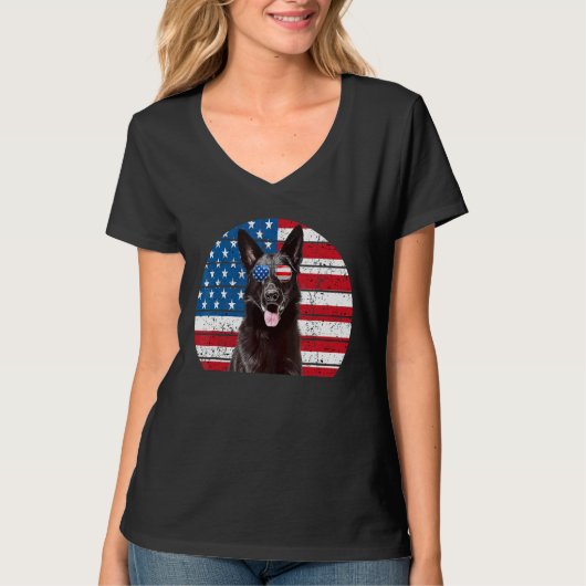 Black German Shepherd American Flag 4 juli Gsd D T-shirt (Voorkant)