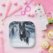 Black German Shepherd in snow Duvet Cover Papieren Bordje (Feest)