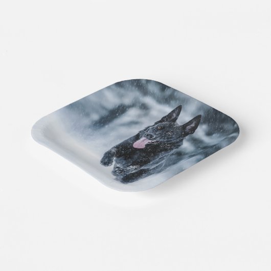 Black German Shepherd in snow Duvet Cover Papieren Bordje (Gebogen)